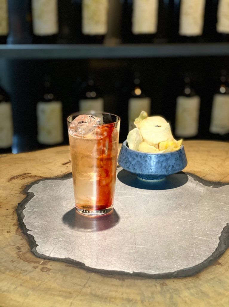 penicillin-pickleback-highball-cocktail