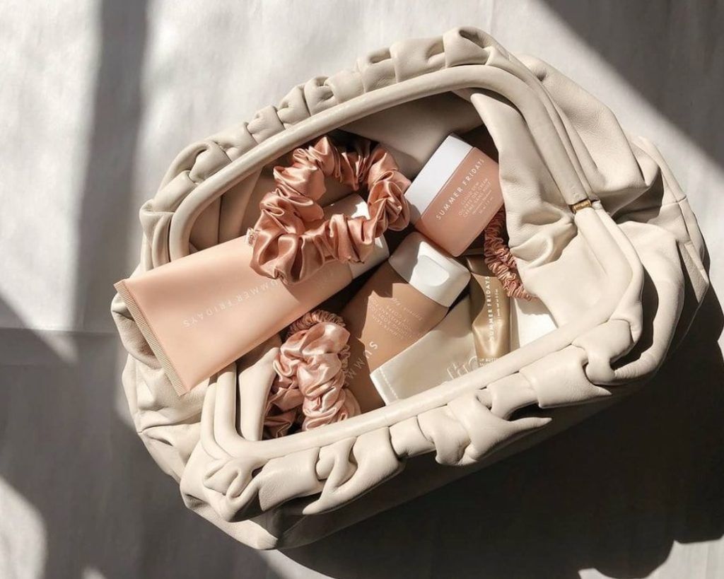 Here’s why you should switch to silk scrunchies
