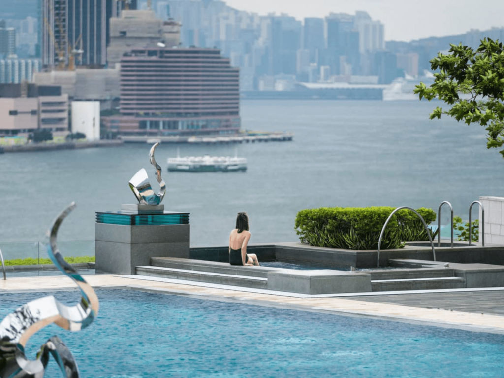 Four Seasons Hong Kong swimming pool