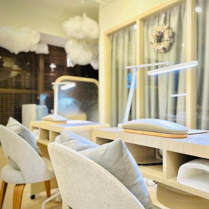 Where to get eyelash extensions and lifts in Hong Kong