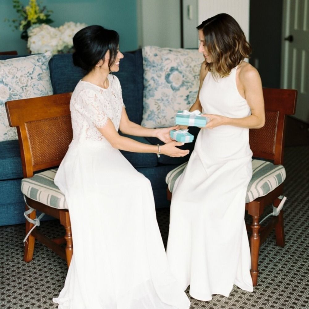 The pros and cons of exchanging wedding morning gifts with your soon-to-be spouse