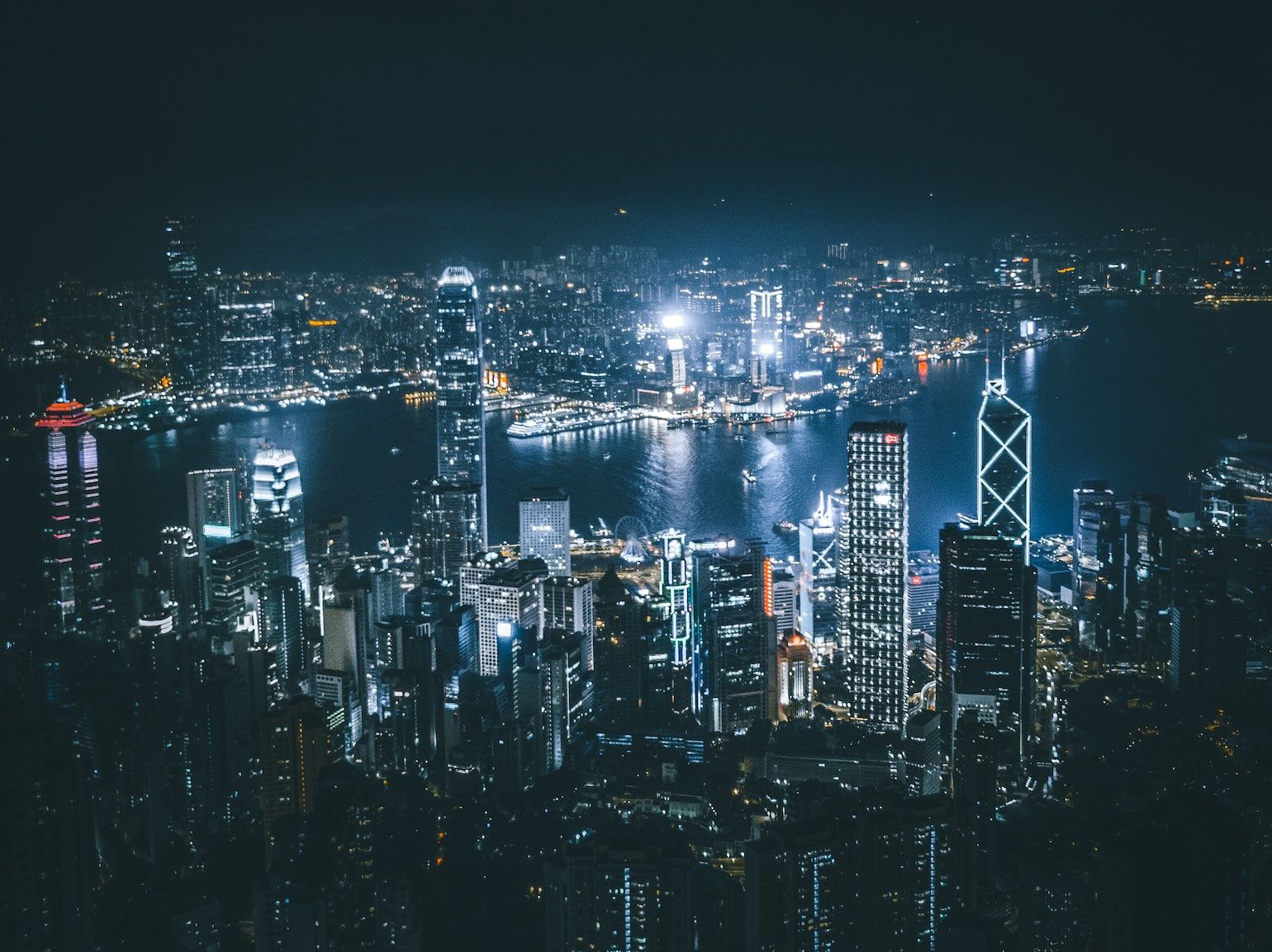 best night hikes the peak circle pok fu lam victoria peak