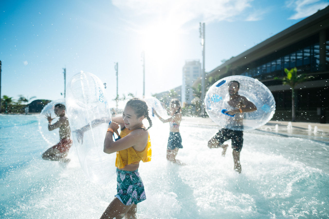 Our best insider tips for a great day at Water World Ocean Park