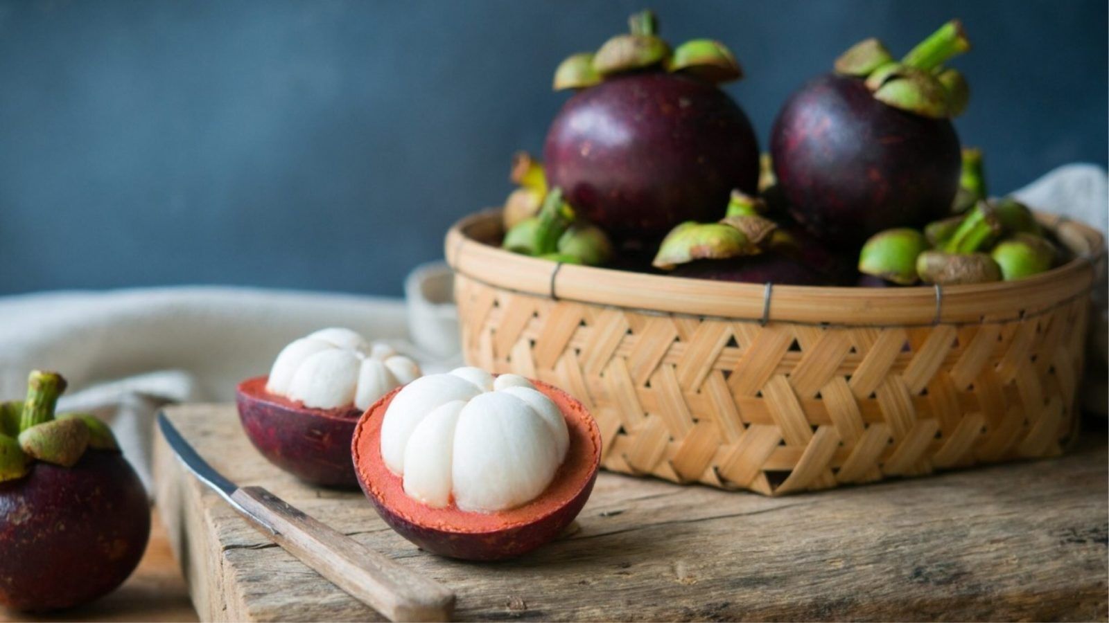 What is a mangosteen, what does it taste like, and why is it so expensive?