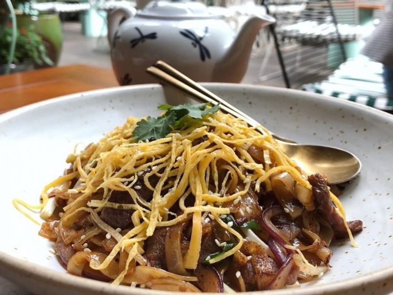 Where to find the best stirfried beef noodles in Hong Kong