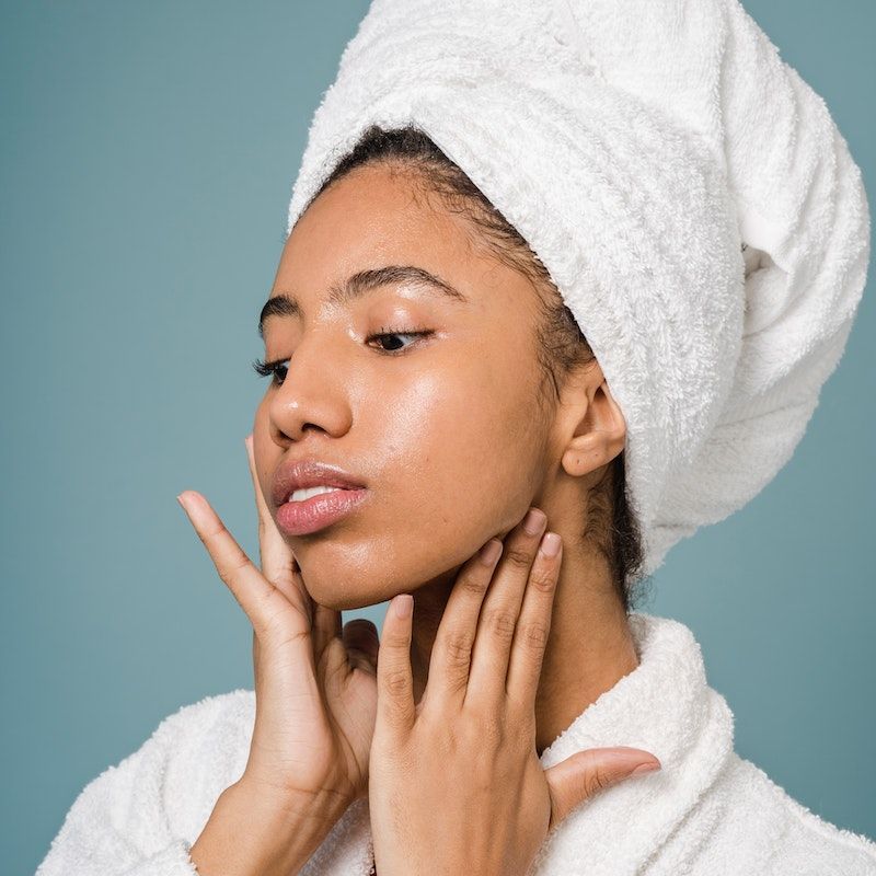 9 best natural face moisturizers for soft and dewy skin