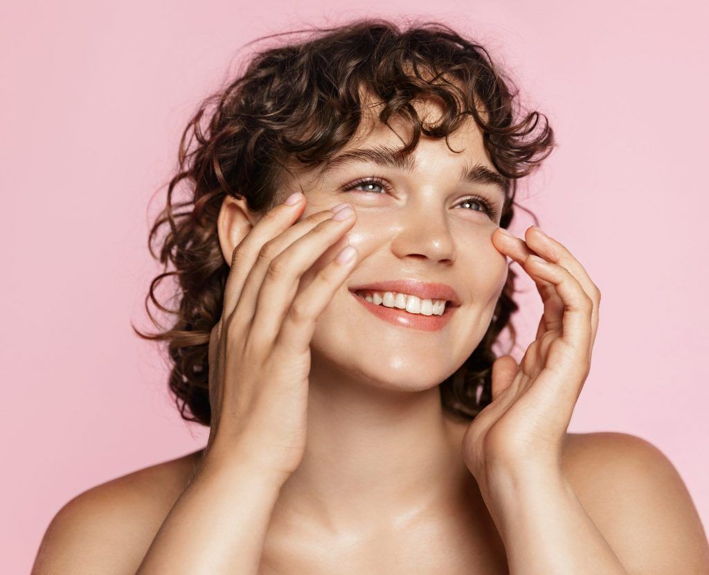 Apple Cider Vinegar: The benefits and uses for your skin and hair woes