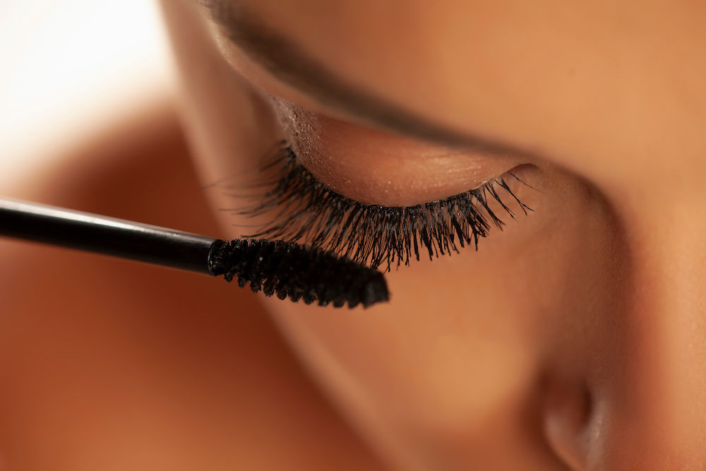 All you need to know about the latest anti-mascara trend!
