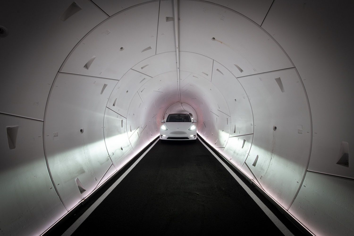 First videos of The Boring Company's working LVCC Loop in action emerge