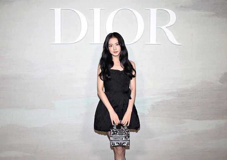 Blackpink's Jisoo Sits Front Row in Little Black Dress for Dior at
