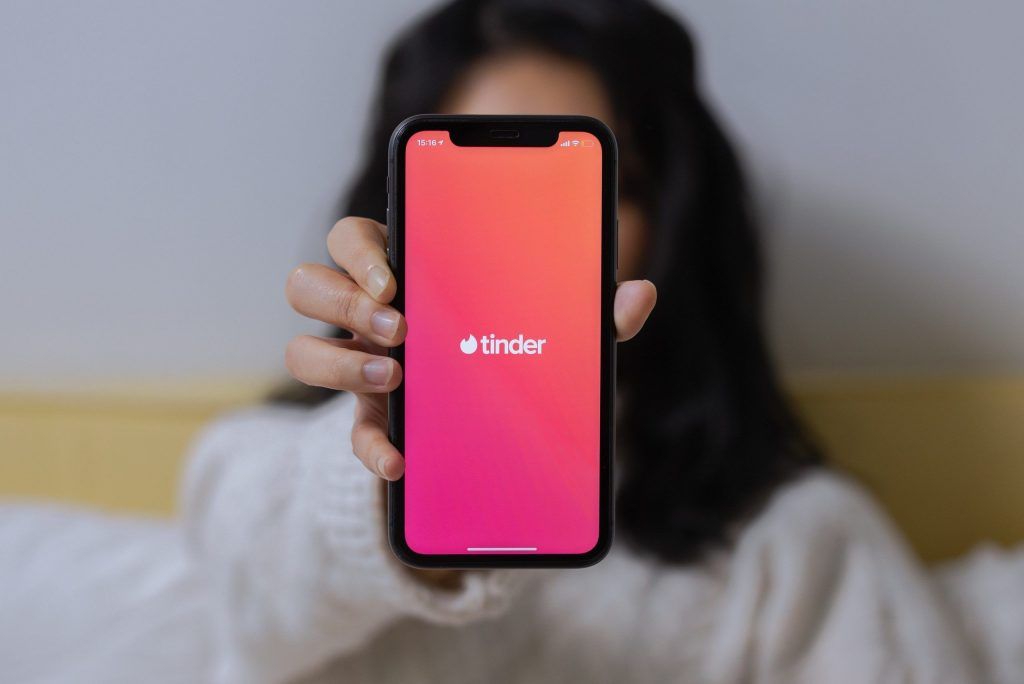 How to build the perfect dating bio, according to Tinder