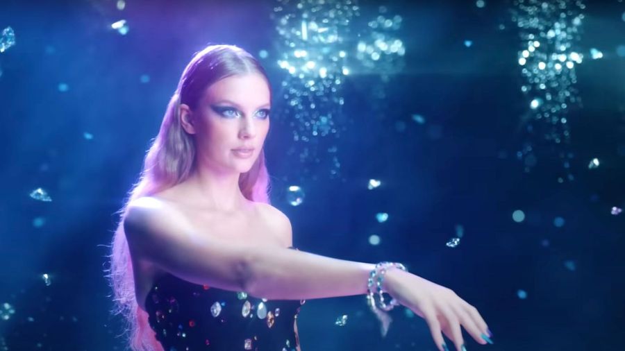 There's a new Taylor Swift makeup collection and I can't get enough