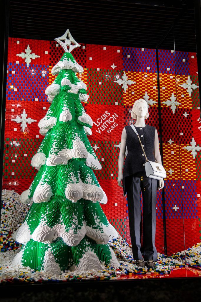 Louis Vuitton, Louis Vuitton Christmas tree ,Selfridges London, little  Christmas pop up store, oh to own this little beauty 💕💕💕💕