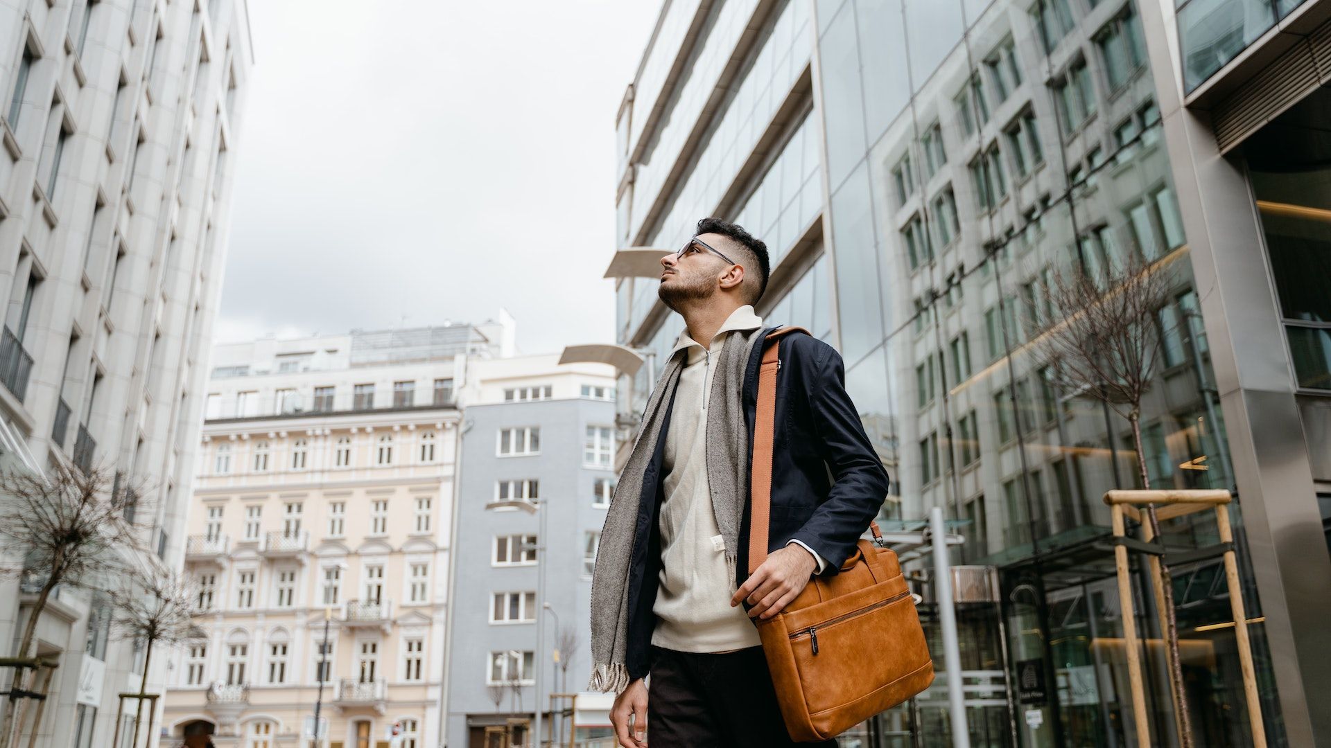 City to Gossip: Glam up your style with these Balenciaga bags