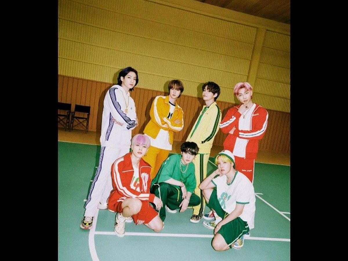 BTS' DNA song registers yet another victory, crosses record views