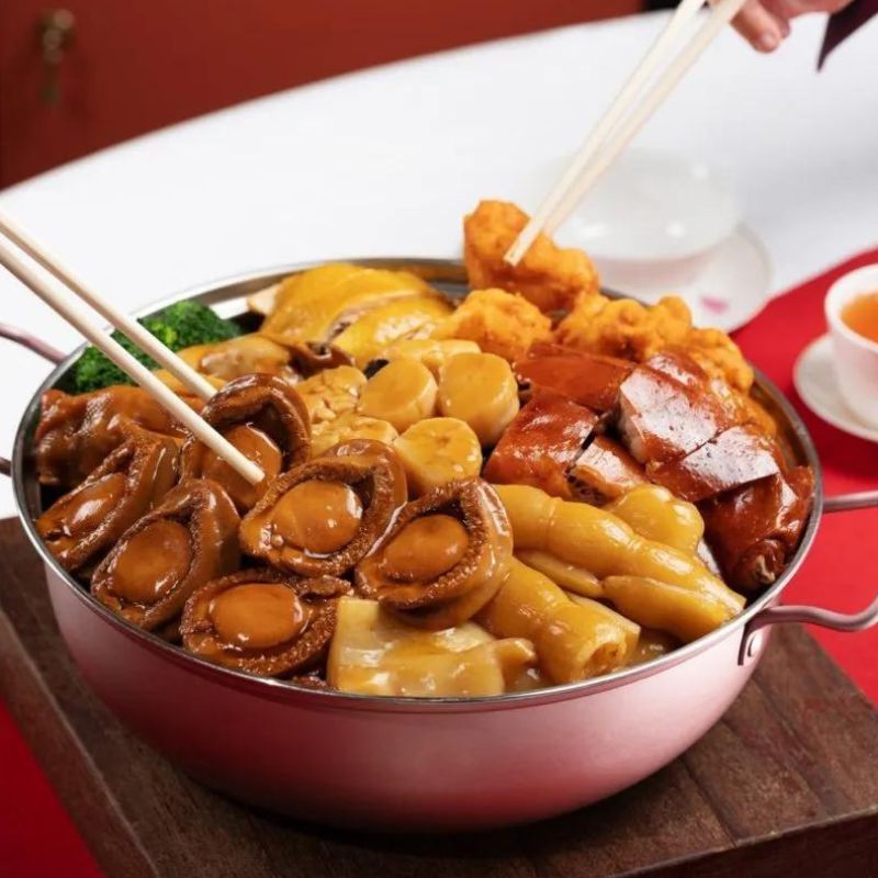 Lucky Chinese New Year dishes to try in Hong Kong
