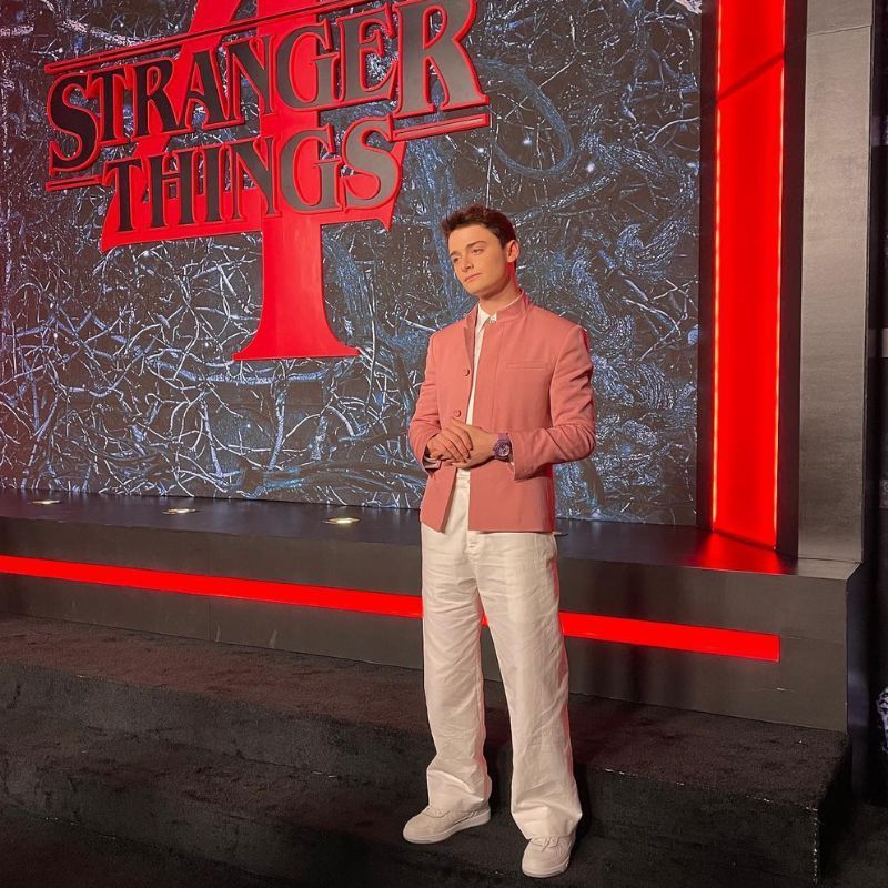 ‘Stranger Things’ star Noah Schnapp comes out as gay on TikTok