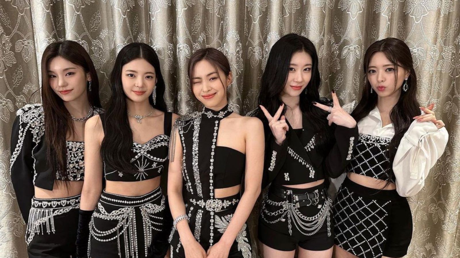 Kpop Group ITZY Reveals 1st World Tour Details - Live Nation