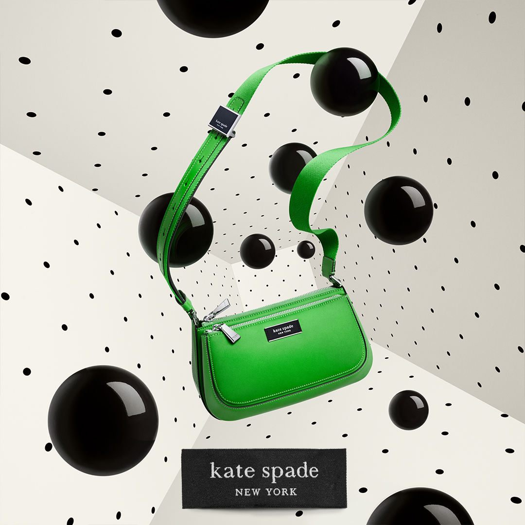 Kate Spade Mini Camera Bag (Apple Print), Women's Fashion, Bags & Wallets,  Purses & Pouches on Carousell