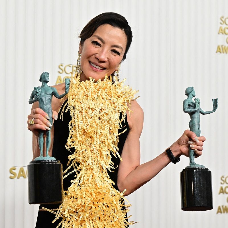 Michelle Yeoh makes history at 2023 SAG Awards with win for best leading actress