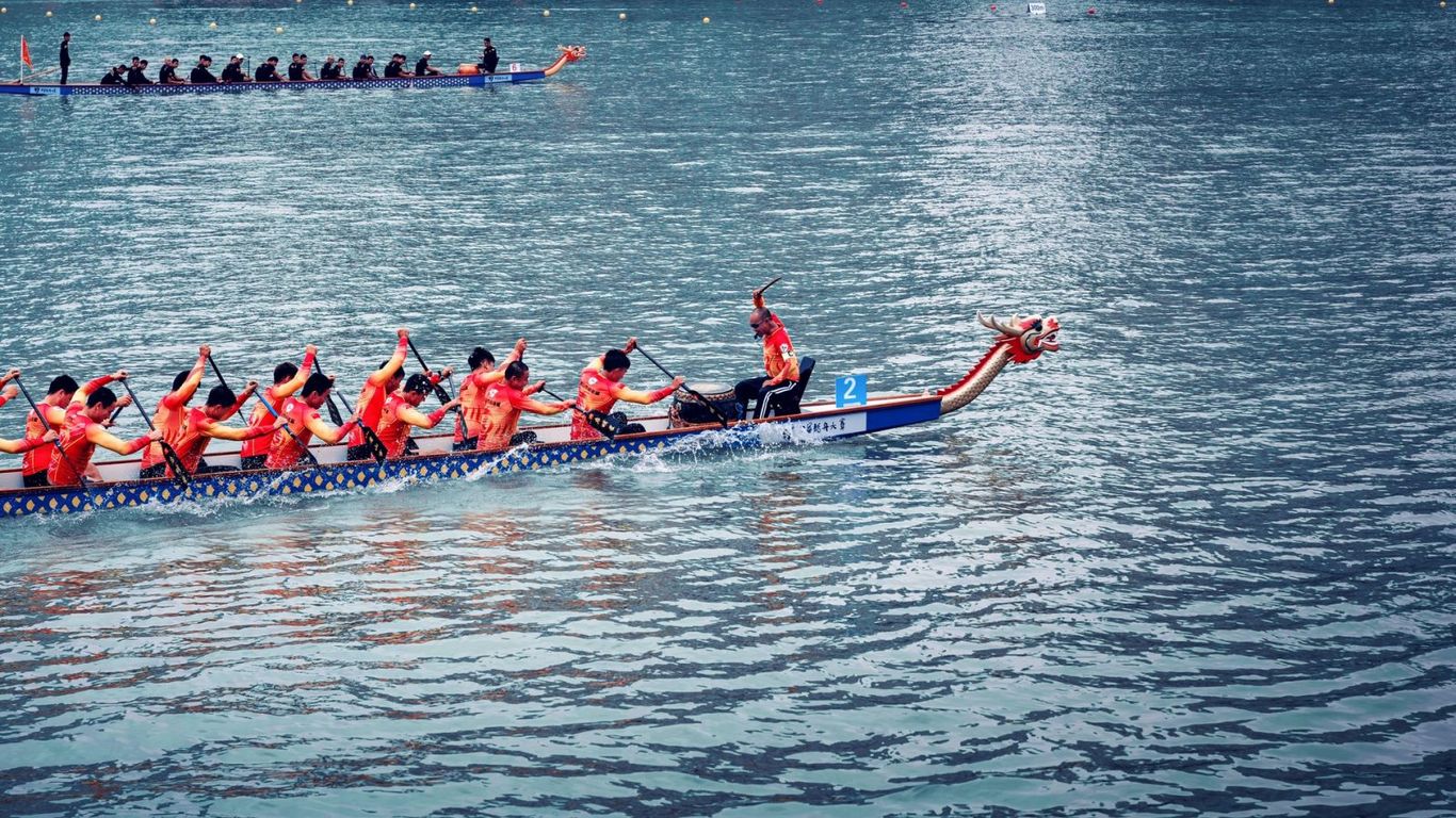Dragon Fly Races The 'Hong Kong International Dragon Boat Races' returns in June!