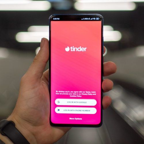 Best opening lines to use on any dating app