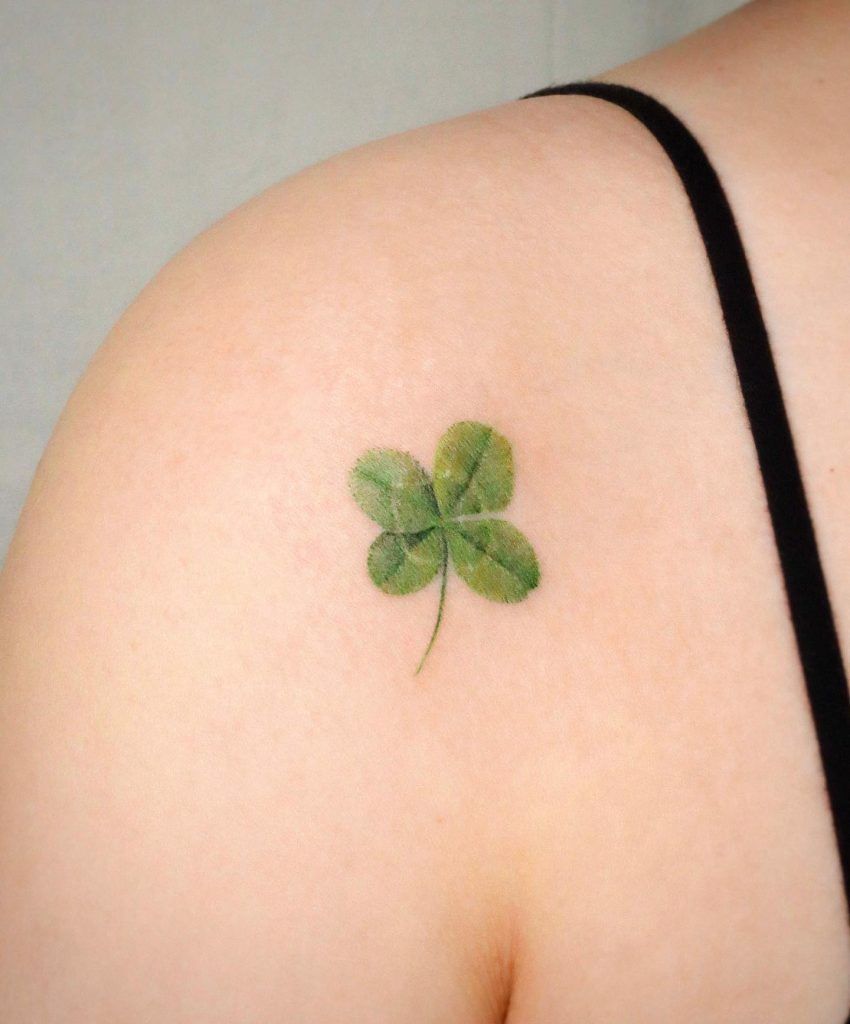 65 Small Tattoos for Women - Tiny Tattoo Design Ideas