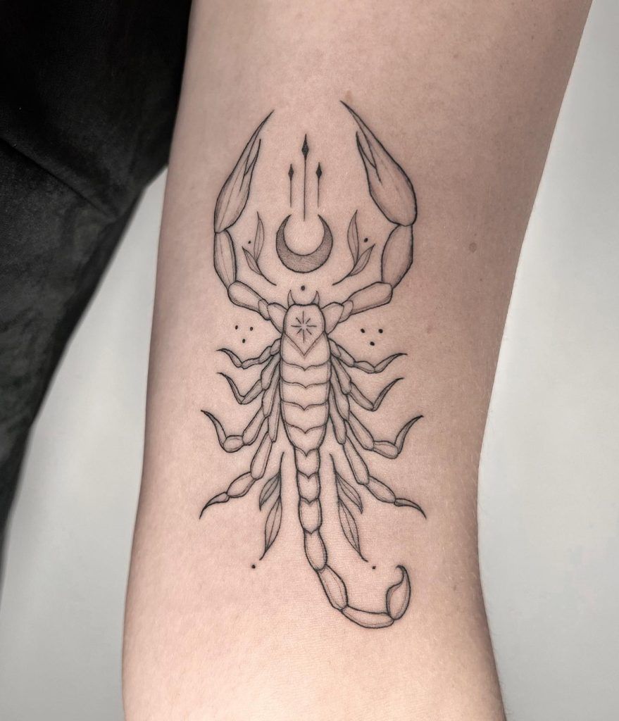 Favry - • égypte • merci Nahël ✨ @lencrerie #graphic #artwork #illustration  #tattoo #scorpion #scorpio #egyptiantattoo #egyptian #egypt #scorpioseason  #egyptianmagic #scorpiotattoo #ribstattoo #blackwork #blackworkers  #fineline #fineliner #favry ...