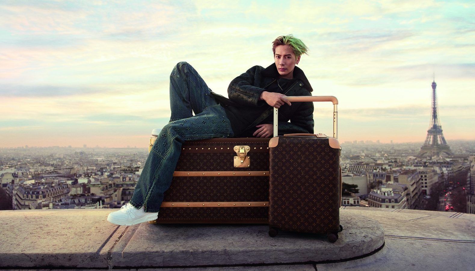 Marc Newson Reimagines the Louis Vuitton Trunk, and Other News