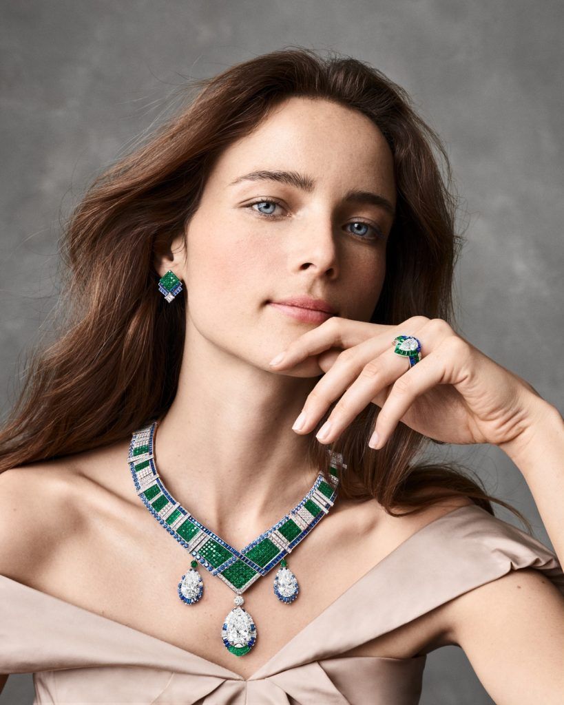 Van Cleef & Arpels Chevron Mystérieux necklace