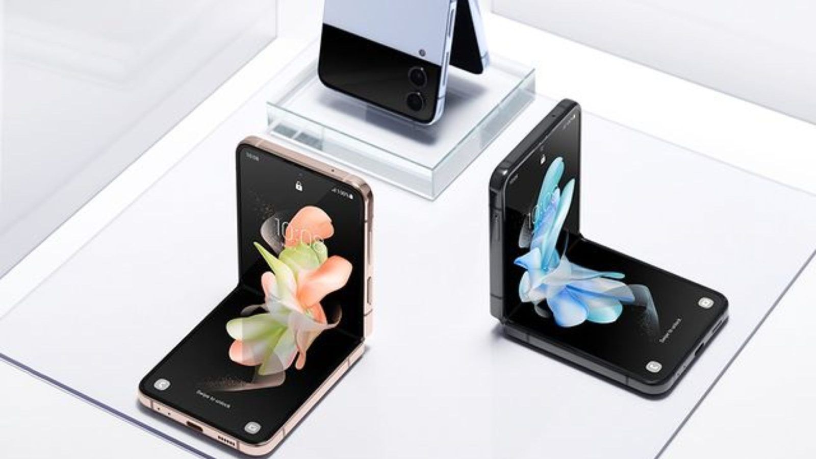 Which Are The Best Foldable Smartphones To Buy Right Now?