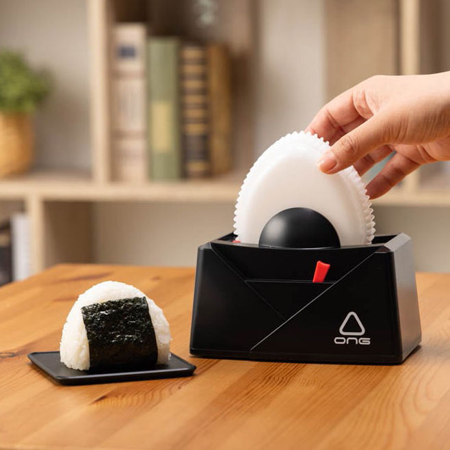 Make the “ultimate” onigiri with Takara Tomy’s new invention