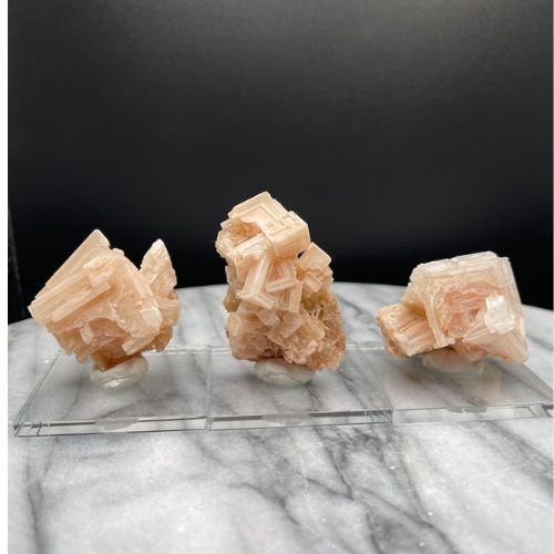 Kouklas Crystals Pink Halite на троне