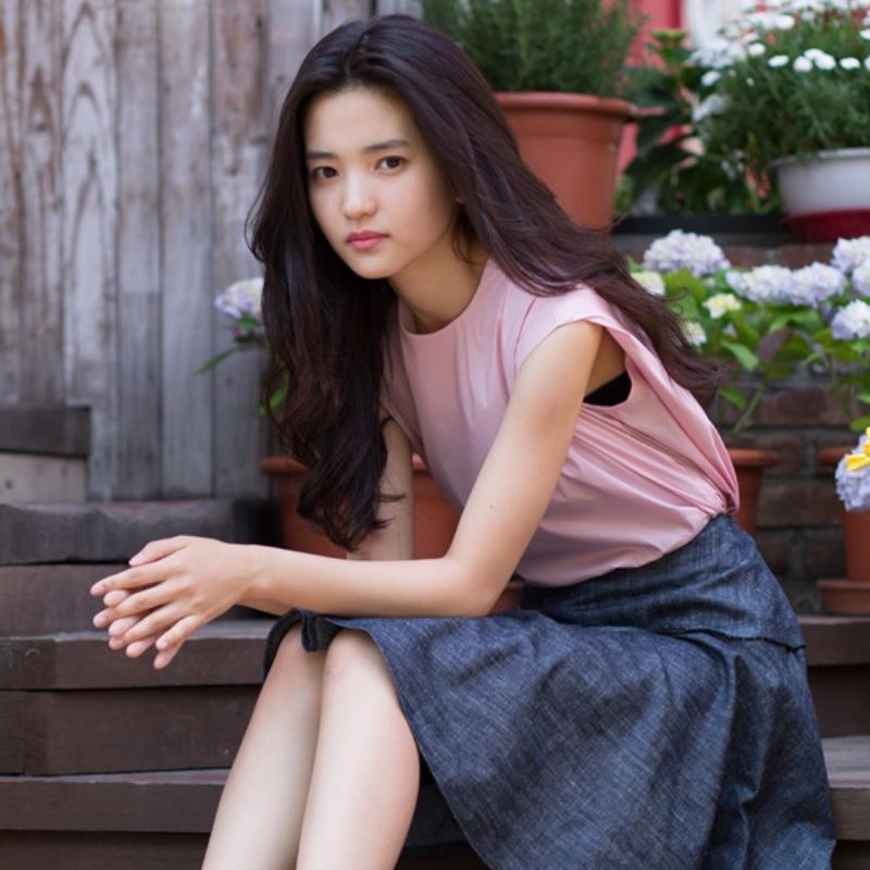 The ‘regular’ first jobs your favourite stars held before getting their big break