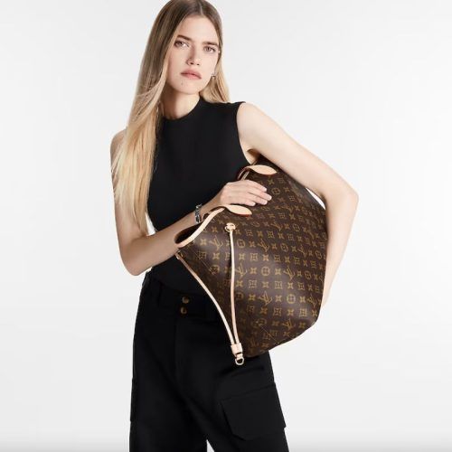 Coach on sale neverfull style