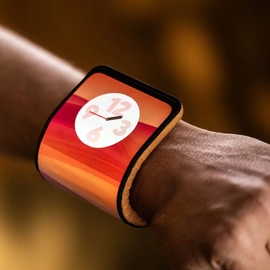 Motorola’s latest concept phone can be worn like a watch