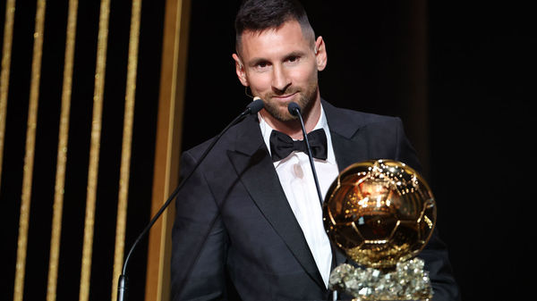 Lionel Messi Wins Ballon d'Or for Record Eighth Time