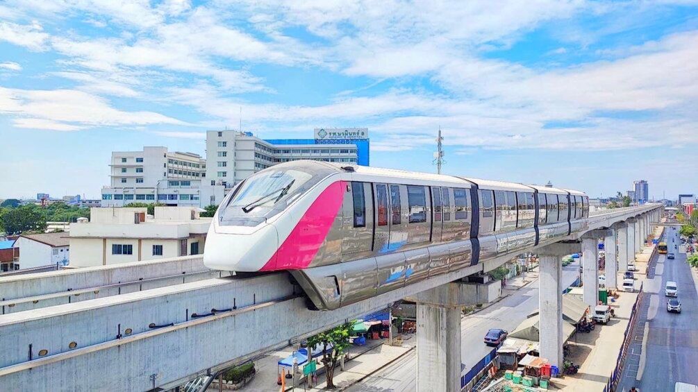 Best things to eat, see, and do along the new MRT Pink Line in Bangkok