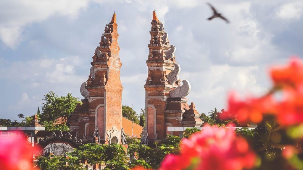 Indonesia invites travellers with five-year multiple-entry visa option