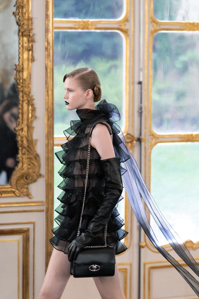 ◆VALENTINO 最新作 FW24◆Vディテール・パーカー/Black◆ Pierpaolo Piccioli Valentino FW24 Paris Fashion Week