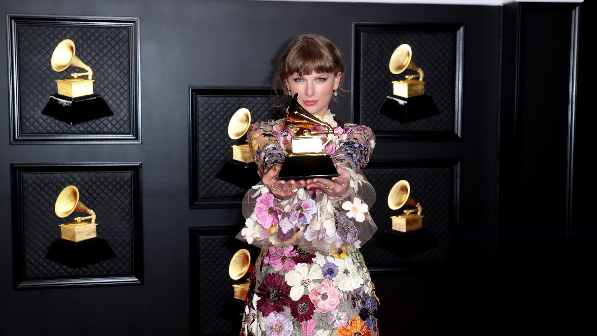 Taylor swift biggest records
