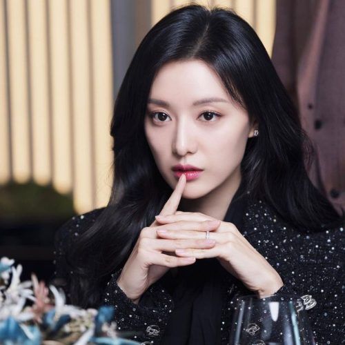 ‘Queen of Tears’ star Kim Ji-won swears by this skincare routine for a luminous glow