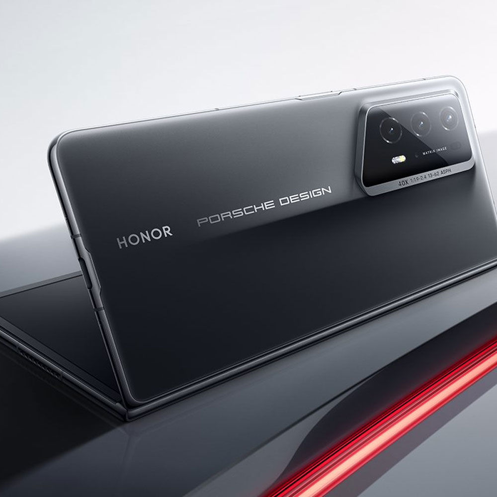 Review: Porsche Design Honor Magic V2 RSR