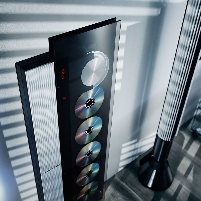 Bang & Olufsen revisits the cult Beosound 9000 in latest “Recreated Classics”