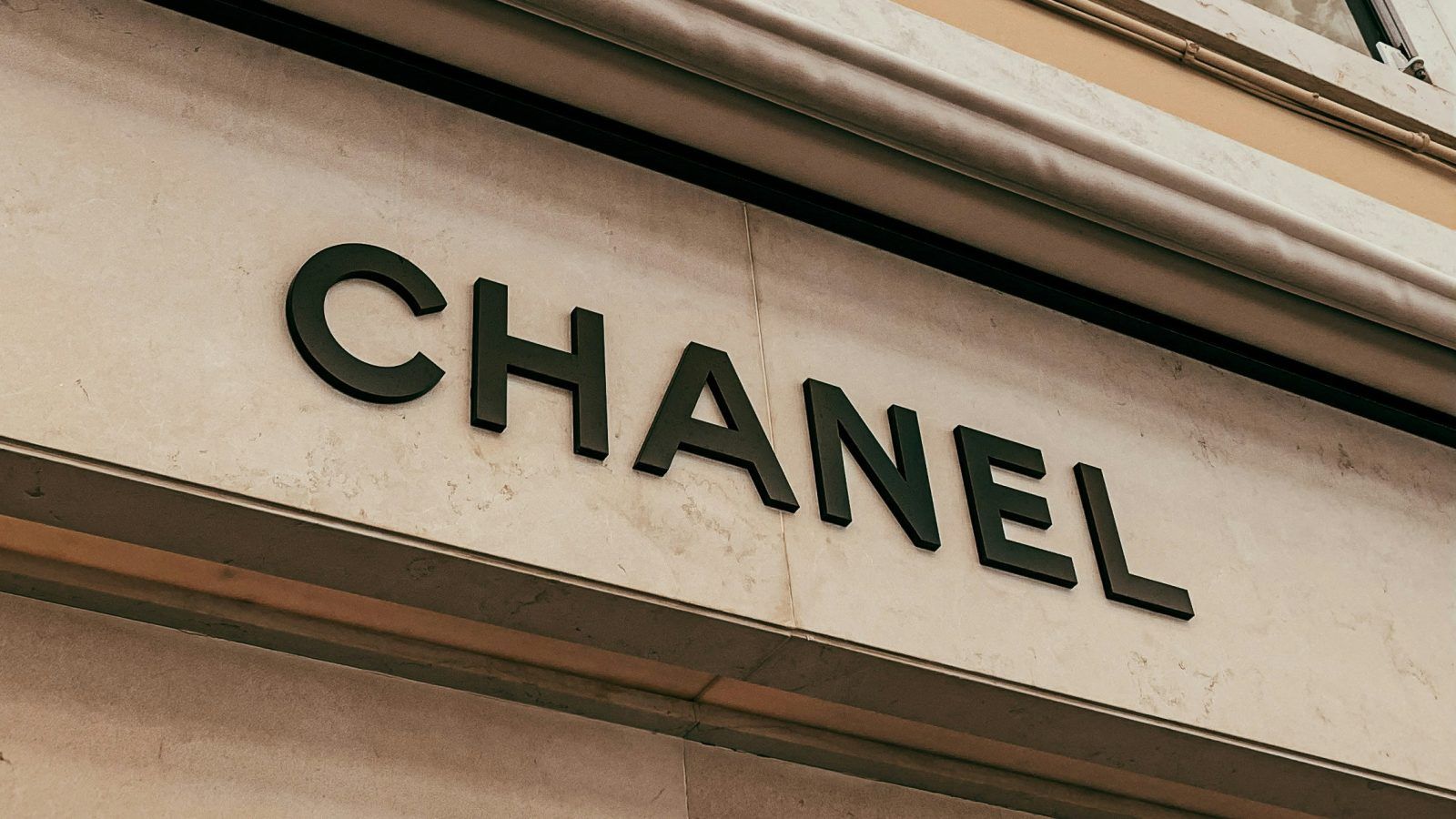 Burglars Steal $6.5 Million in Chanel in Paris