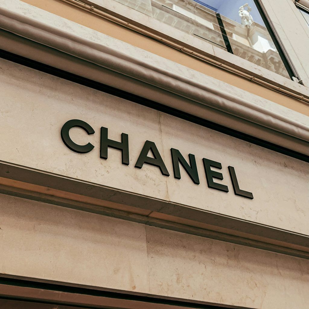 Burglars drive SUV into Chanel boutique and make off with $6.5 million in goods