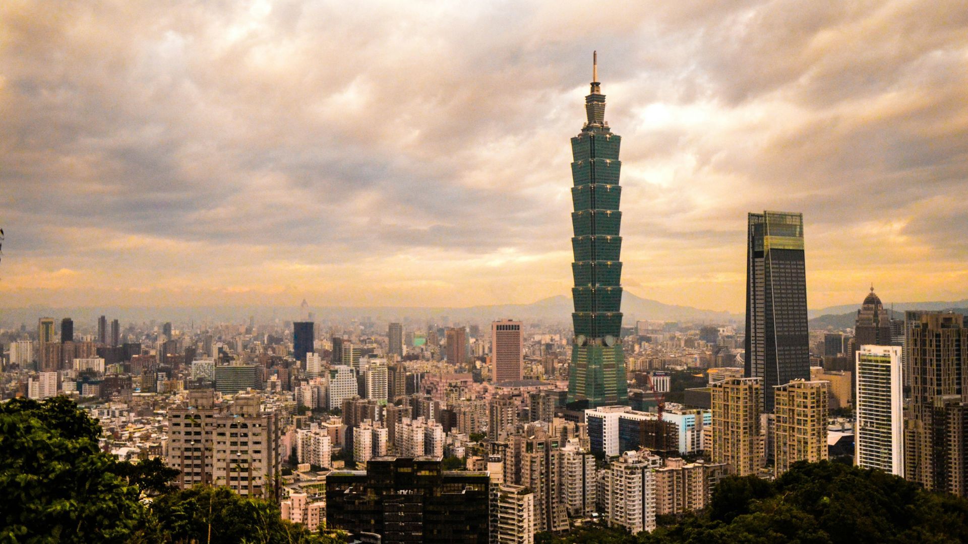 shopping in taipei