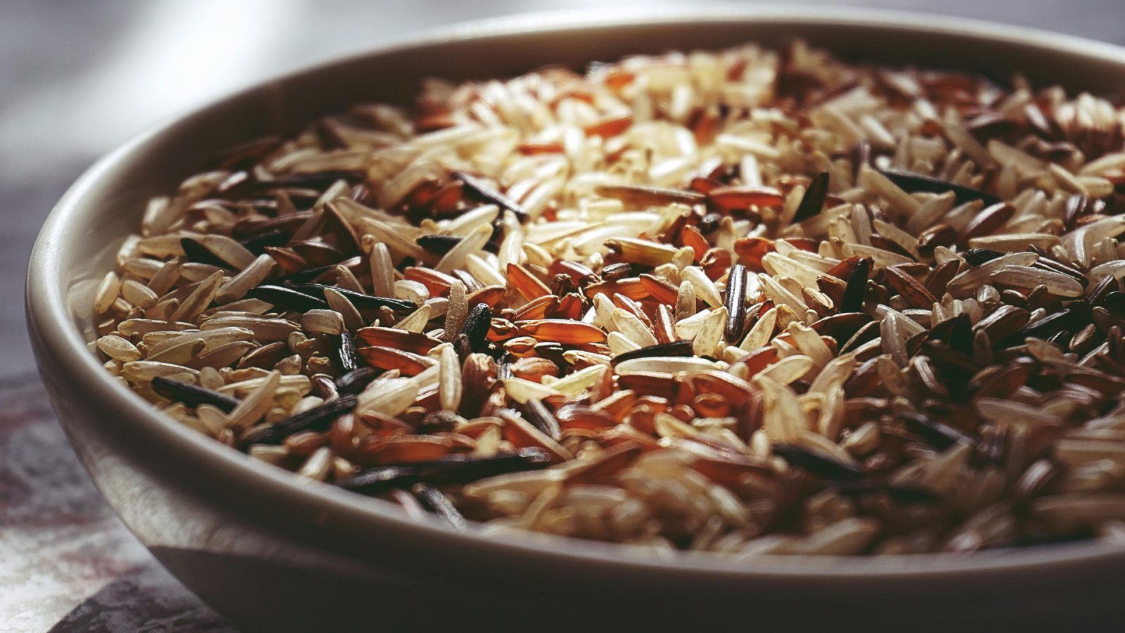 From field to fork: Decoding the white rice vs brown rice debate