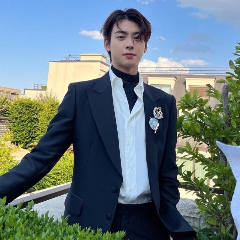 Who’s Cha Eun-woo’s girlfriend? Here’s all about the Astro star’s dating history
