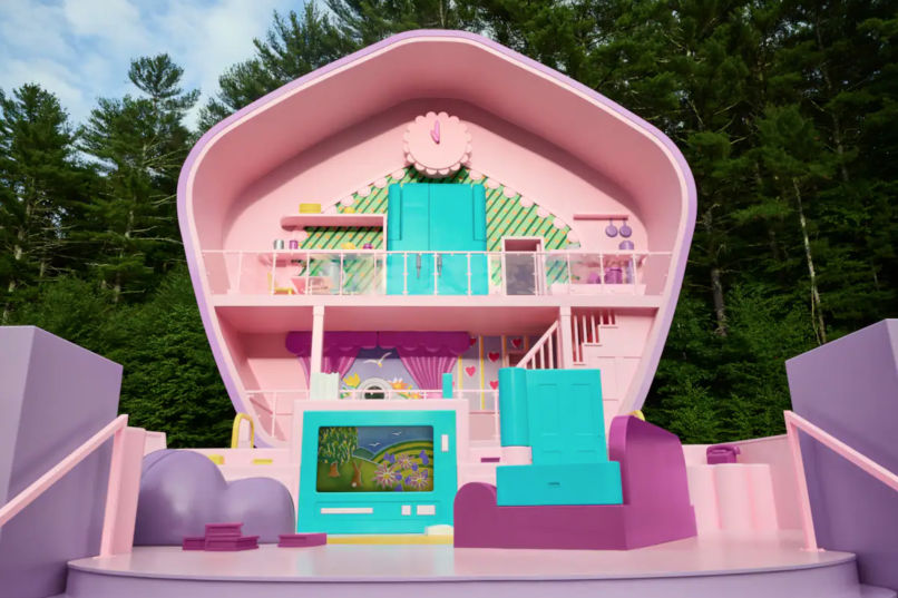 Stay in a life-sized Polly Pocket compact dollhouse with Airbnb. Here's how